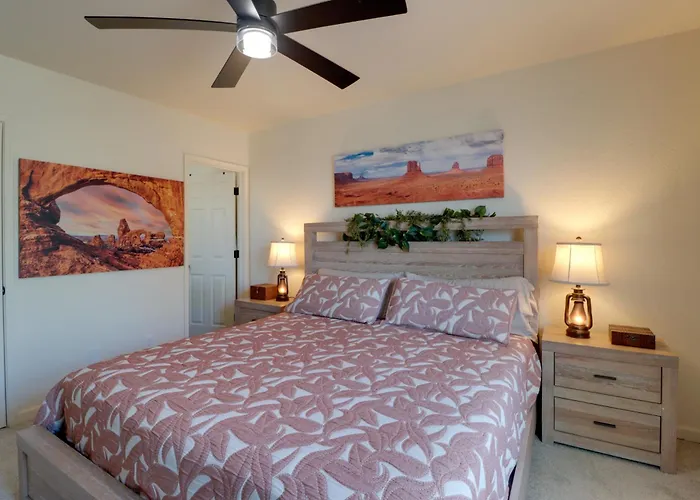 Pool, Hot Tub, Outdoor Kitchen, Near I10 *