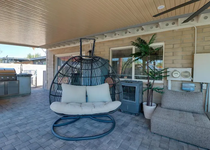 Pool, Hot Tub, Outdoor Kitchen, Near I10 * Tucson